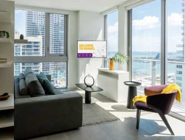 Modern Downtown Miami Apt.