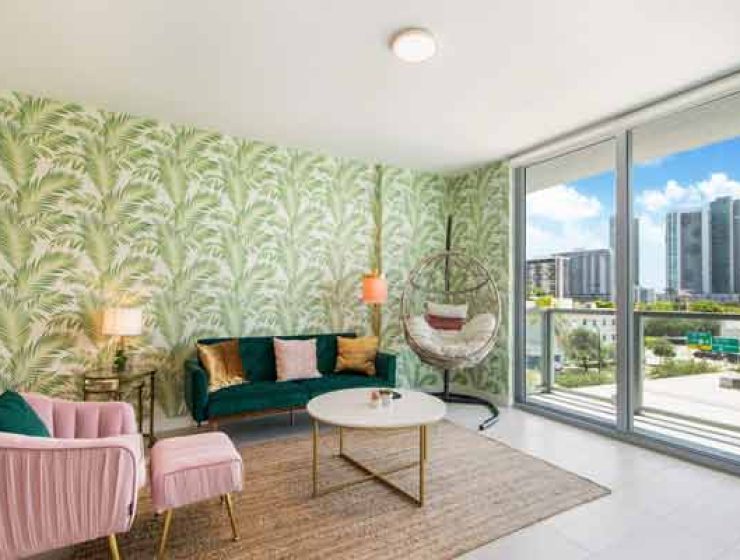 EXCLUSIVE ART DECO 1BDRM + DEN CONDO – MIAMI DESIG